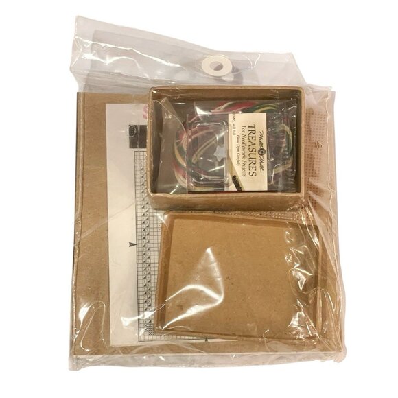 VTG Mill Hill Holiday Simple Treasures Christmas Joy Cross Stitch Box Kit MHST18 - Picture 2 of 2